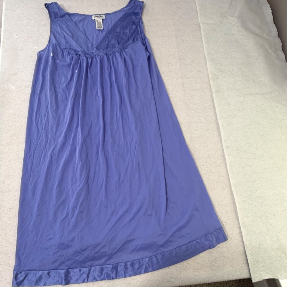 Vanity Fair Womens Periwinkle Blue Nylon Sleeveless Nightgown 30-107 Size L